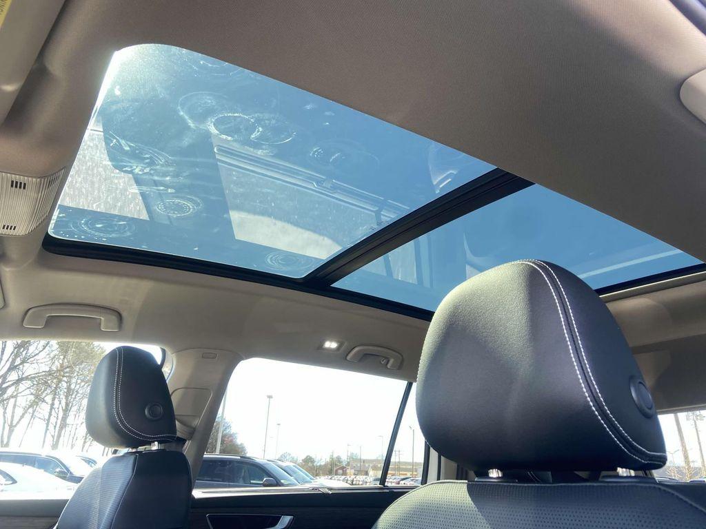 new 2025 Volkswagen Atlas car, priced at $51,816