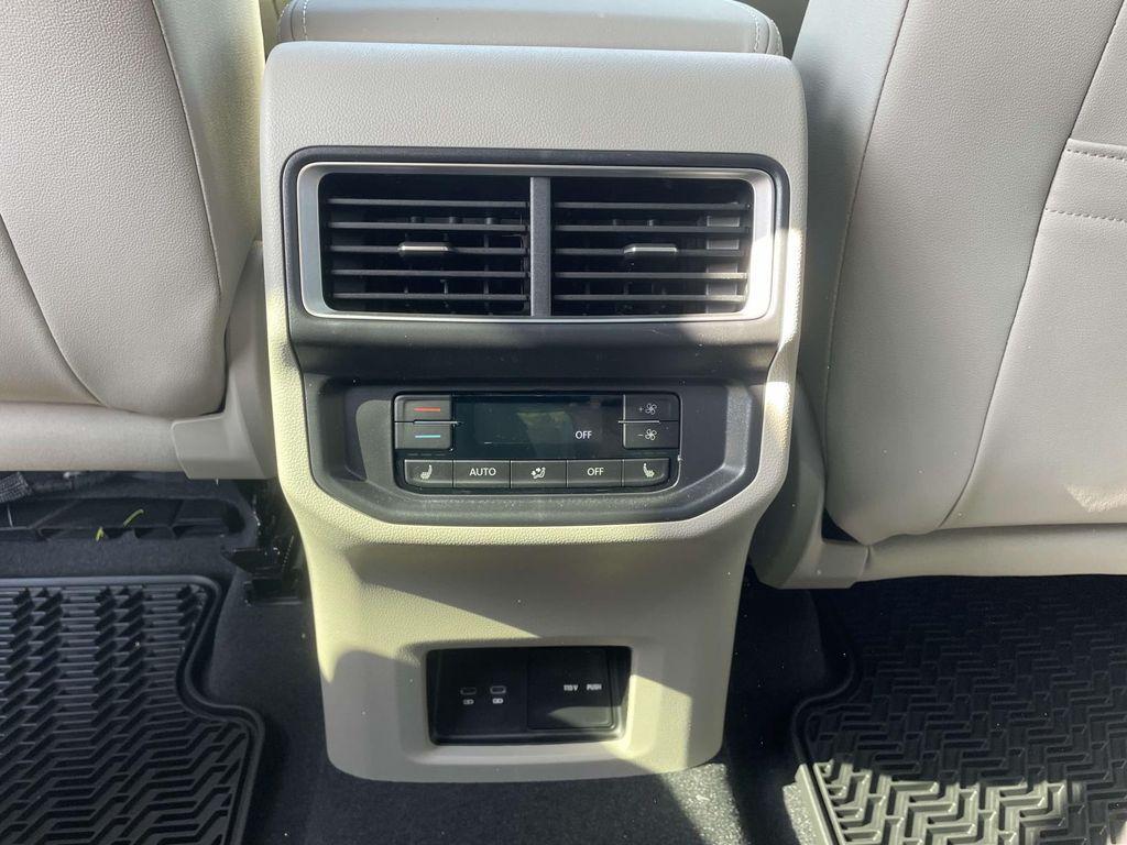 new 2025 Volkswagen Atlas car, priced at $50,915