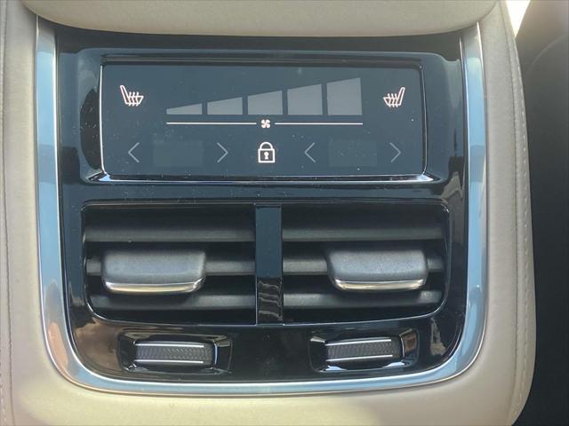 new 2025 Volvo XC90 car, priced at $69,155