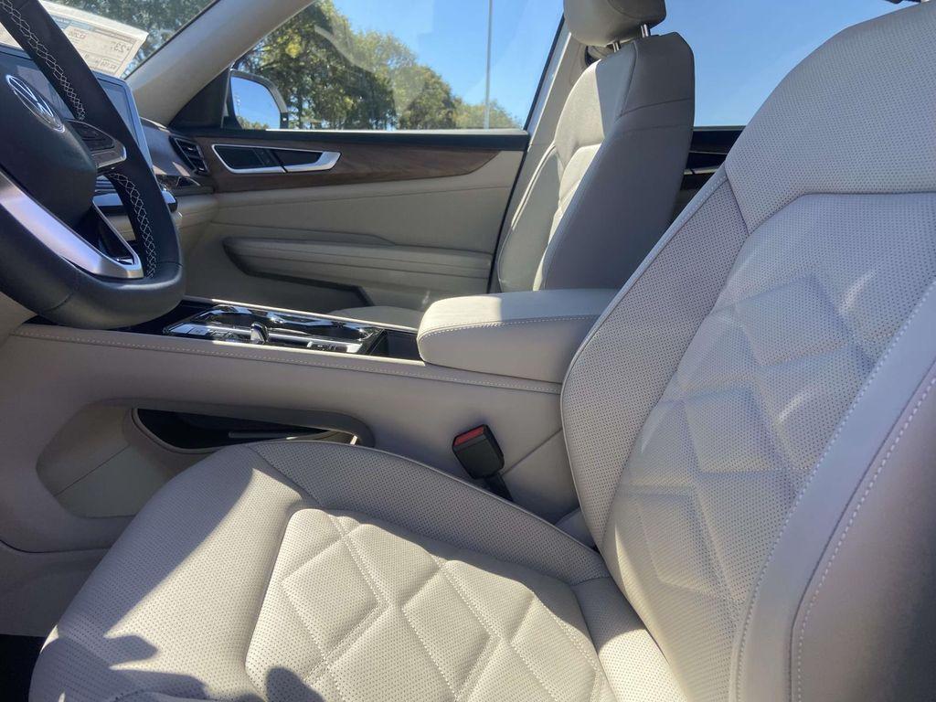 new 2026 Volkswagen Atlas car, priced at $46,551