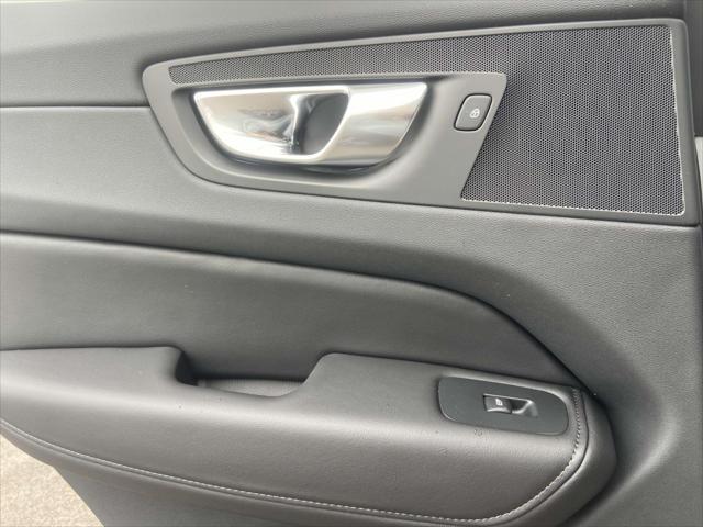 new 2025 Volvo XC60 car, priced at $53,745