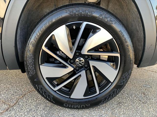 used 2024 Volkswagen Atlas car, priced at $37,499