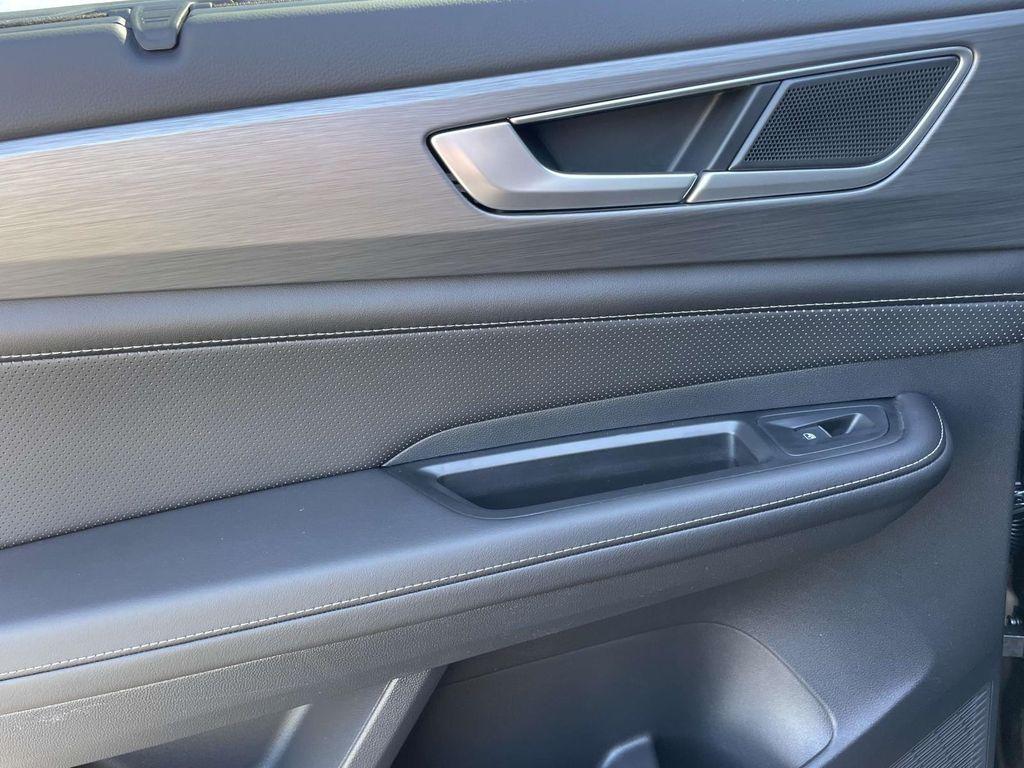 new 2025 Volkswagen Atlas Cross Sport car, priced at $43,764