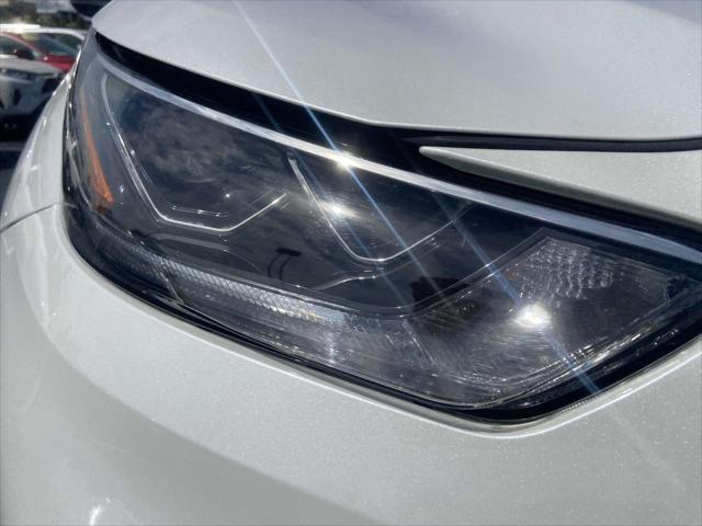 used 2022 Toyota Highlander car, priced at $37,999
