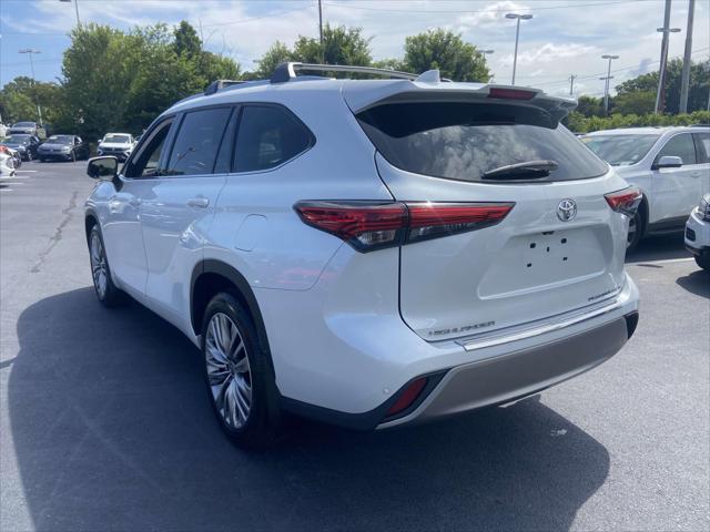 used 2022 Toyota Highlander car, priced at $37,999