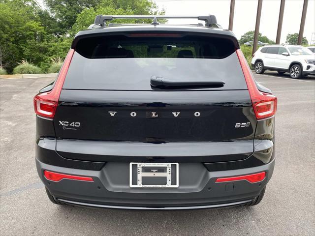 new 2025 Volvo XC40 car, priced at $52,255