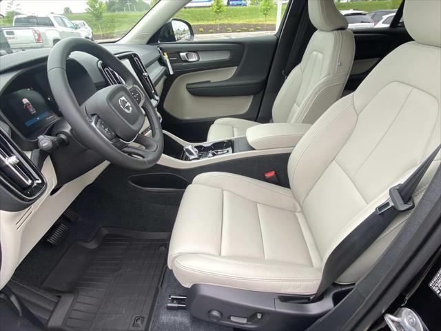 new 2025 Volvo XC40 car, priced at $52,255
