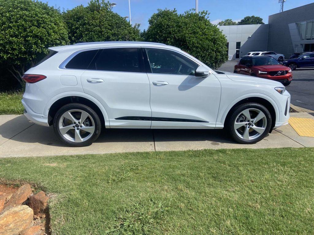 new 2025 Audi Q5 car, priced at $61,300
