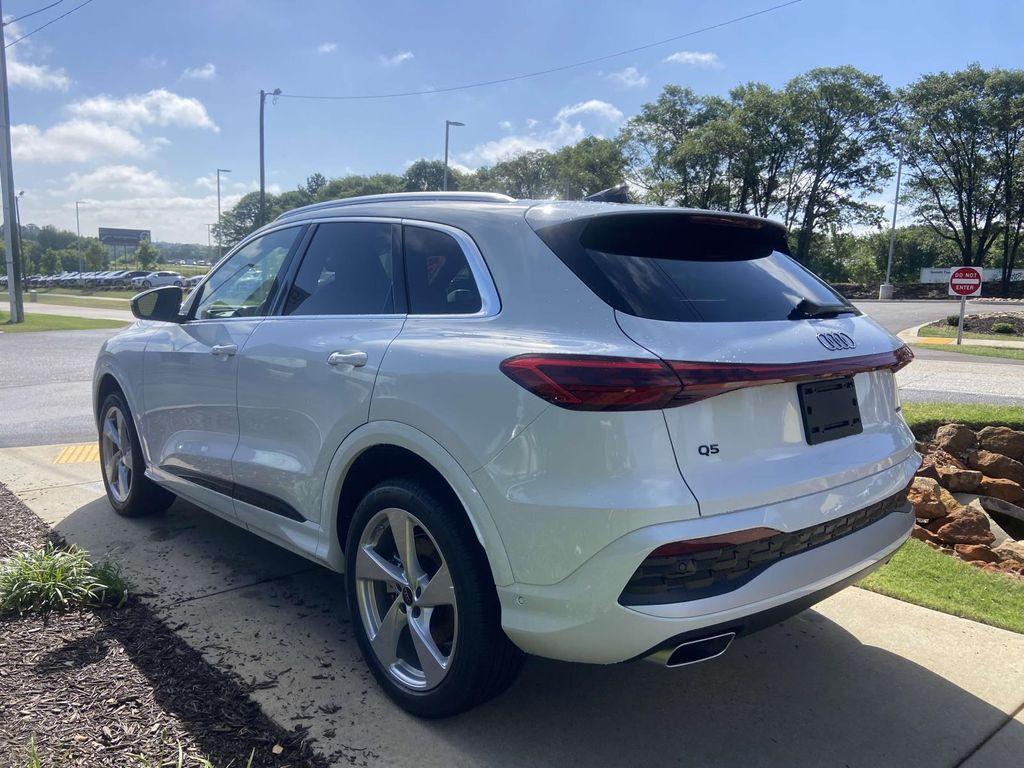 new 2025 Audi Q5 car, priced at $61,300