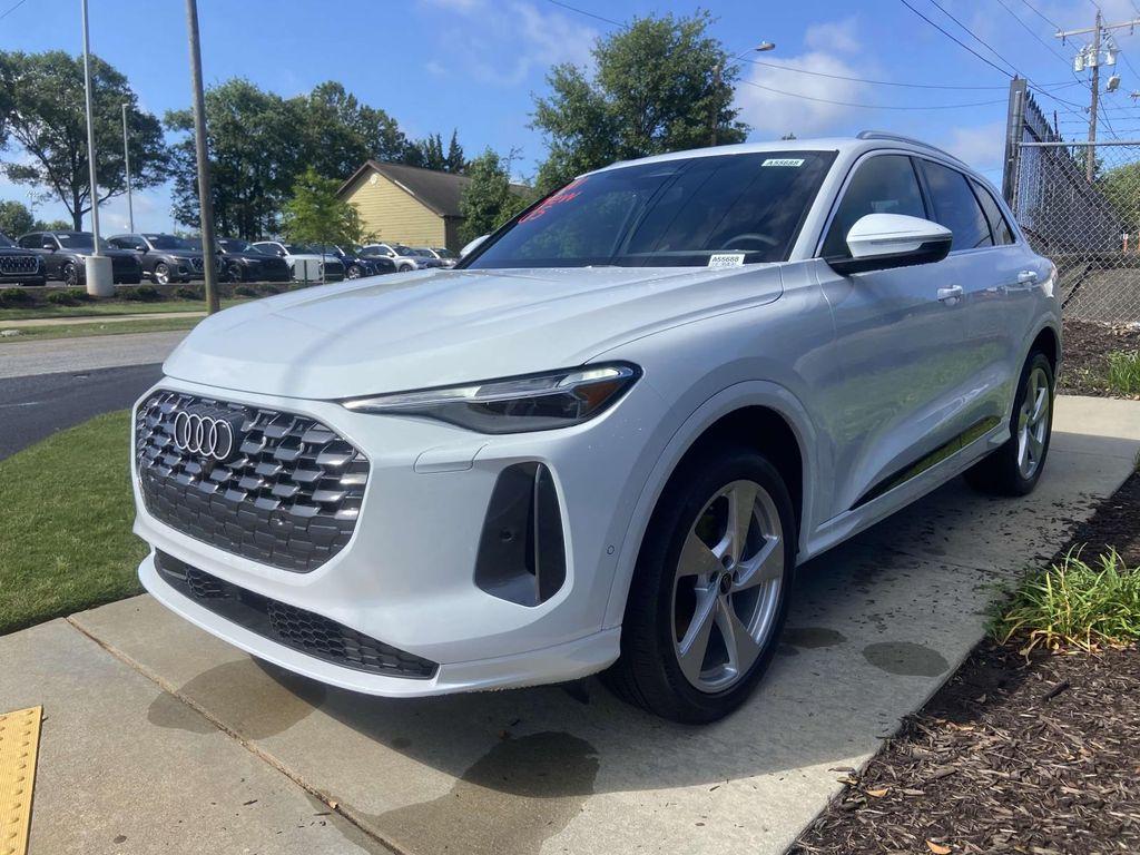 new 2025 Audi Q5 car, priced at $61,300
