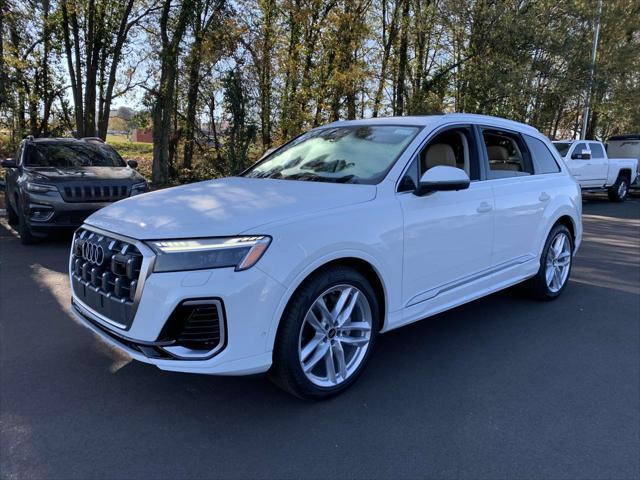 new 2025 Audi Q7 car, priced at $81,670