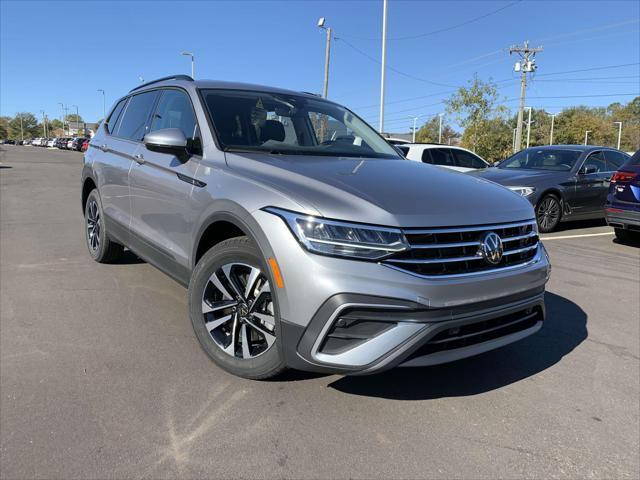 new 2024 Volkswagen Tiguan car, priced at $31,016