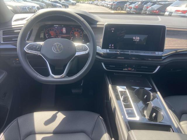 new 2025 Volkswagen Atlas car, priced at $51,121