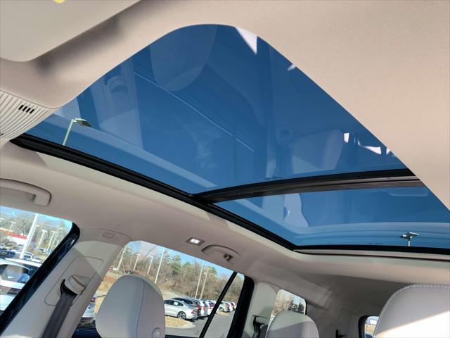 new 2025 Volkswagen Atlas car
