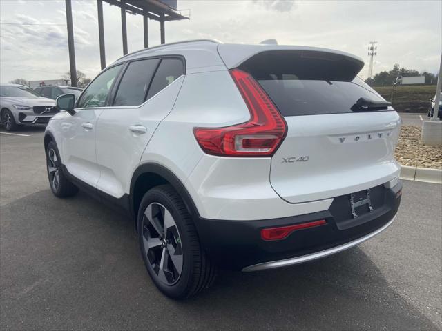 new 2025 Volvo XC40 car, priced at $48,900