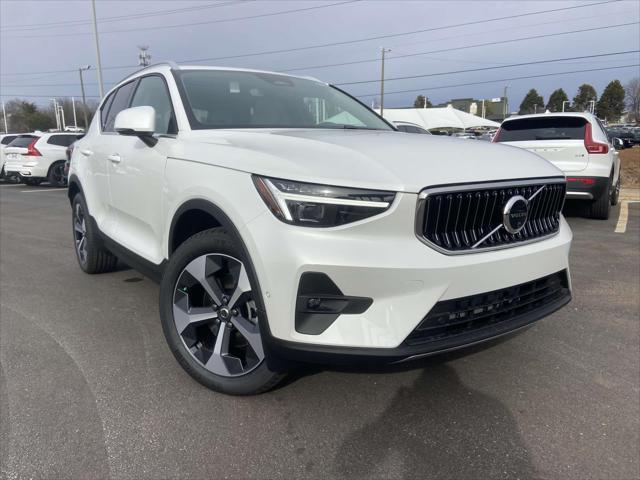 new 2025 Volvo XC40 car, priced at $48,900