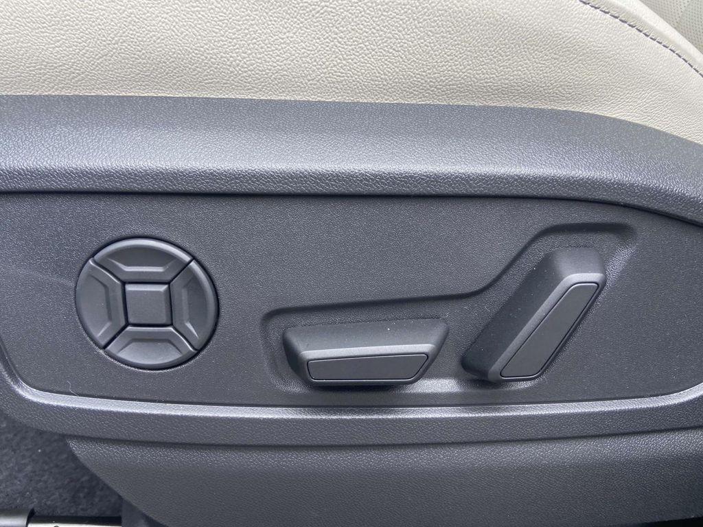 new 2025 Audi Q5 car, priced at $60,340