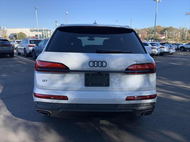 new 2025 Audi Q7 car, priced at $76,985