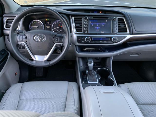 used 2016 Toyota Highlander Hybrid car, priced at $18,999