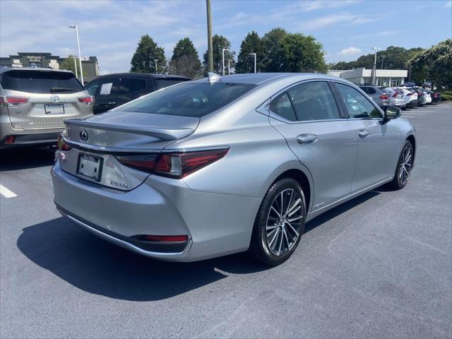 used 2022 Lexus ES 300h car, priced at $37,999