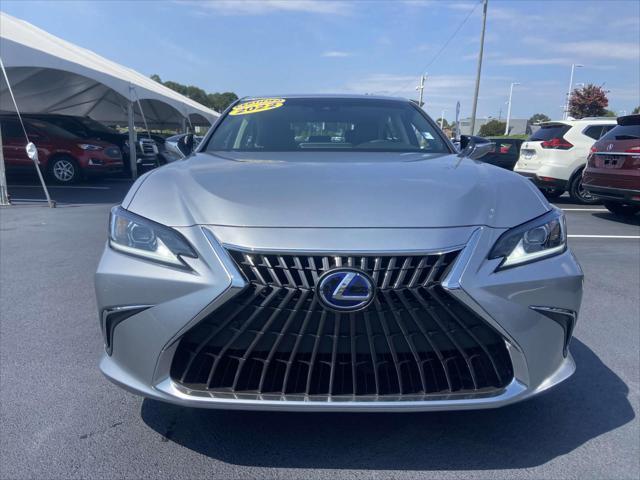 used 2022 Lexus ES 300h car, priced at $37,999