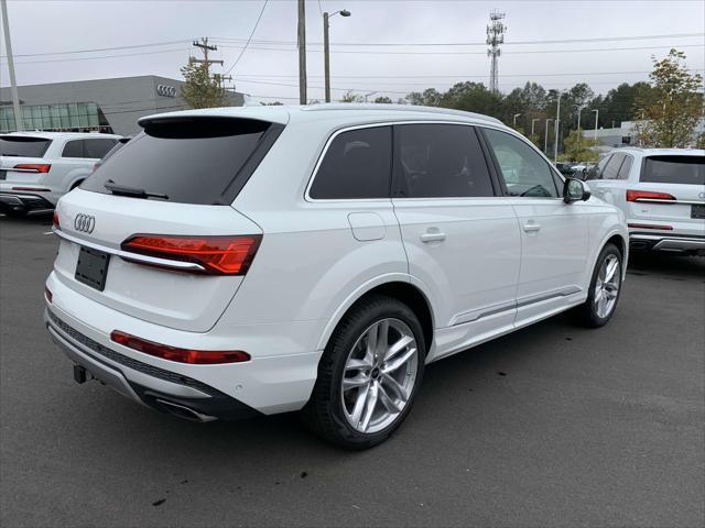 new 2025 Audi Q7 car, priced at $75,175