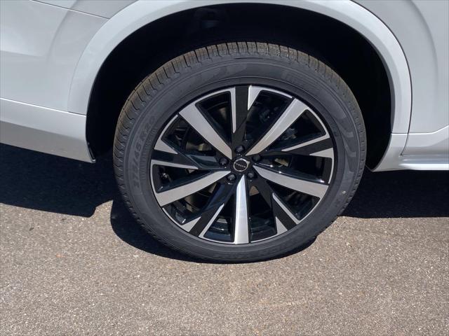 new 2025 Volvo XC90 car, priced at $65,145