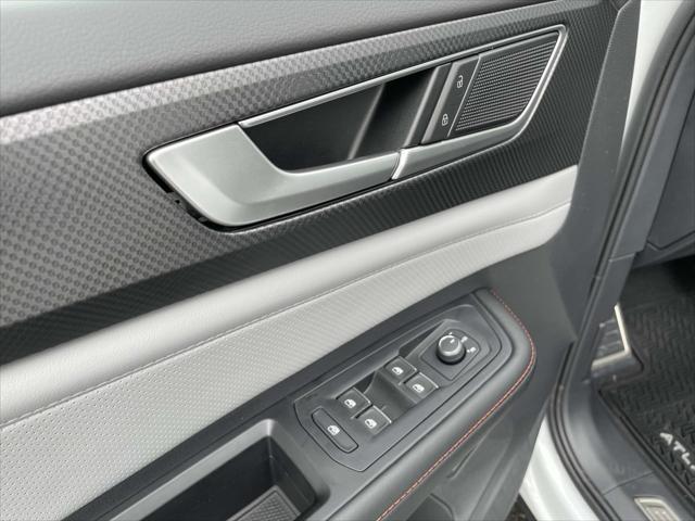 new 2025 Volkswagen Atlas car, priced at $49,245