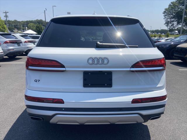 new 2025 Audi Q7 car, priced at $65,730