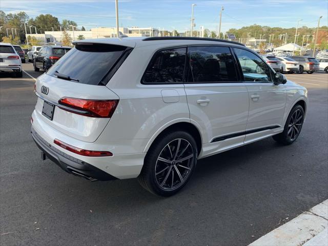 new 2025 Audi Q7 car, priced at $71,125