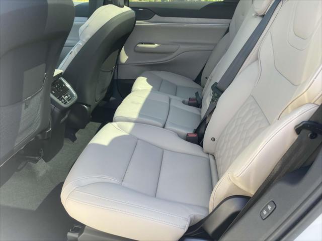 new 2025 Volvo EX90 car, priced at $83,875
