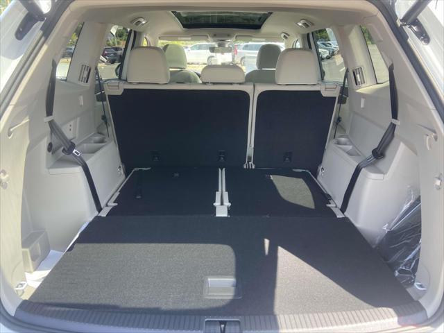 new 2025 Volkswagen Atlas car, priced at $55,680