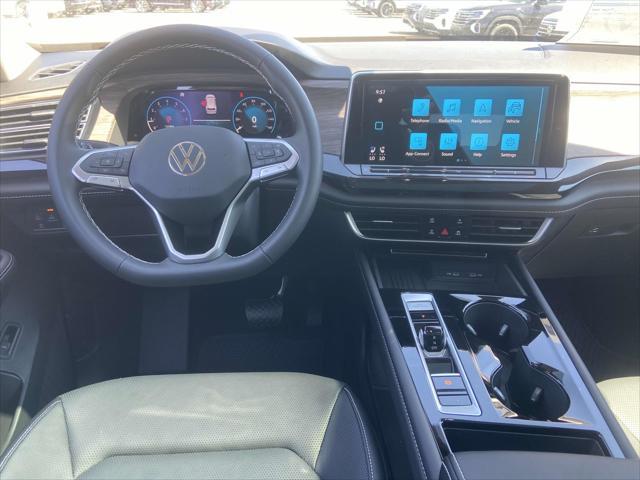 new 2025 Volkswagen Atlas car, priced at $50,220