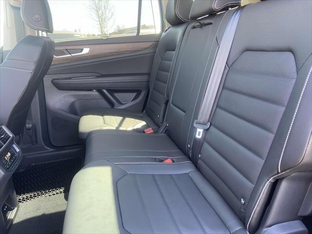 new 2025 Volkswagen Atlas car, priced at $50,220