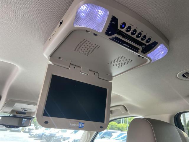 used 2015 Chevrolet Suburban car, priced at $12,999