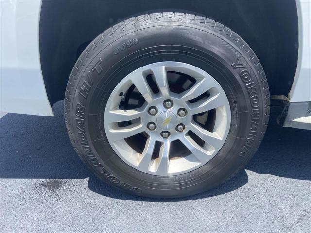 used 2015 Chevrolet Suburban car, priced at $12,999
