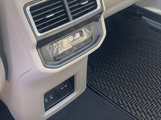 new 2025 Volkswagen Atlas car, priced at $46,120