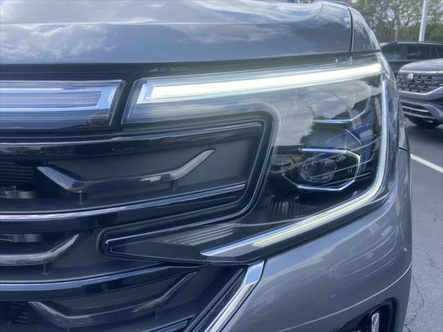 new 2025 Volkswagen Atlas car, priced at $56,029