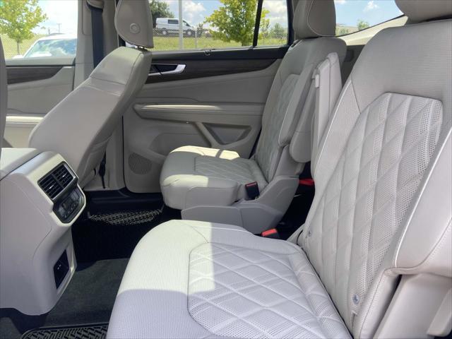 new 2025 Volkswagen Atlas car, priced at $56,375