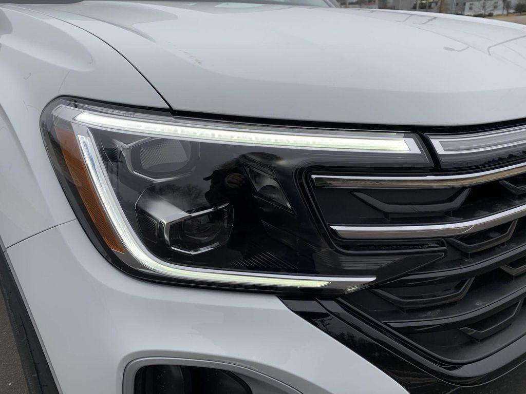 new 2025 Volkswagen Atlas car, priced at $46,366