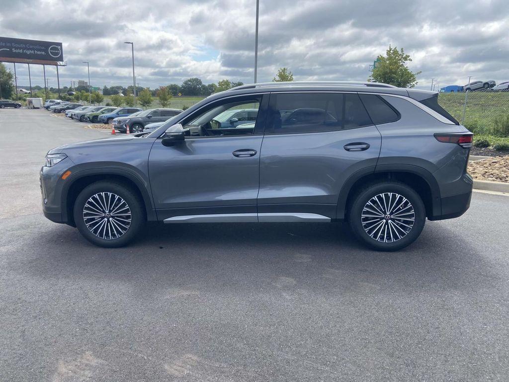new 2025 Volkswagen Tiguan car, priced at $32,266