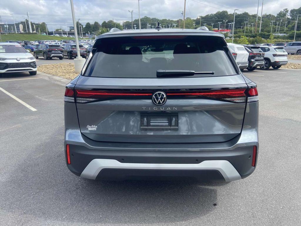 new 2025 Volkswagen Tiguan car, priced at $32,266