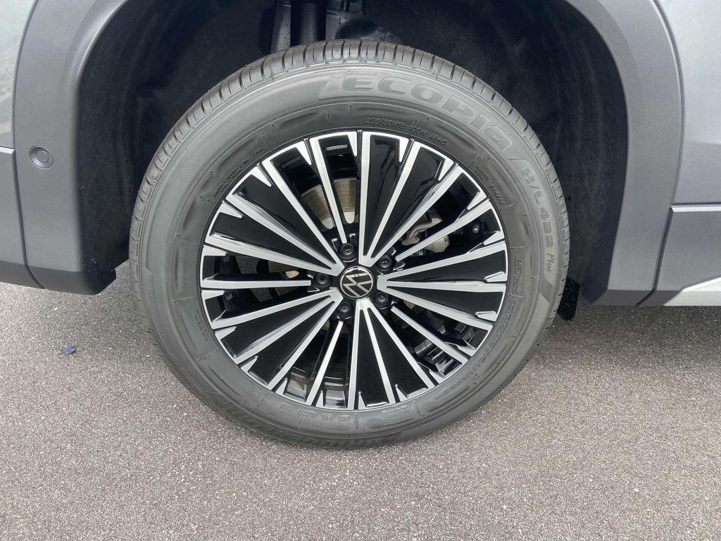 new 2025 Volkswagen Tiguan car, priced at $32,266