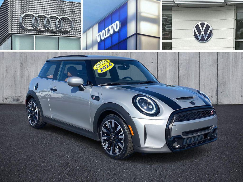 used 2024 MINI Hardtop car, priced at $29,999