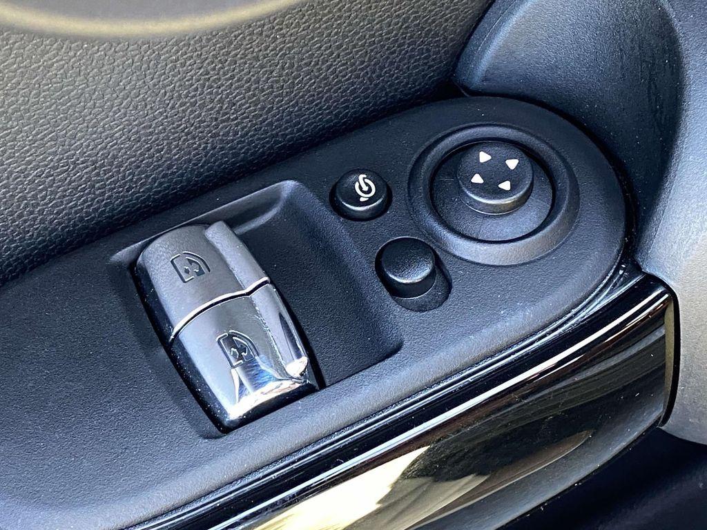 used 2024 MINI Hardtop car, priced at $29,999