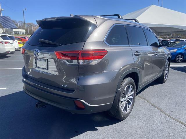 used 2019 Toyota Highlander car, priced at $25,999