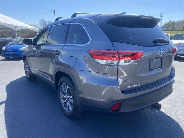 used 2019 Toyota Highlander car, priced at $25,999