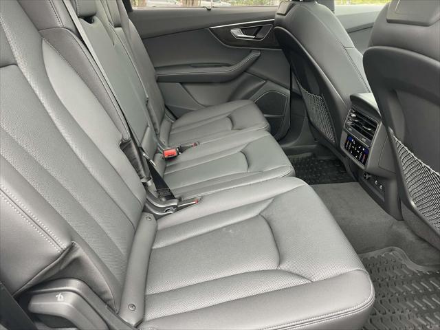 new 2025 Audi Q7 car, priced at $79,340