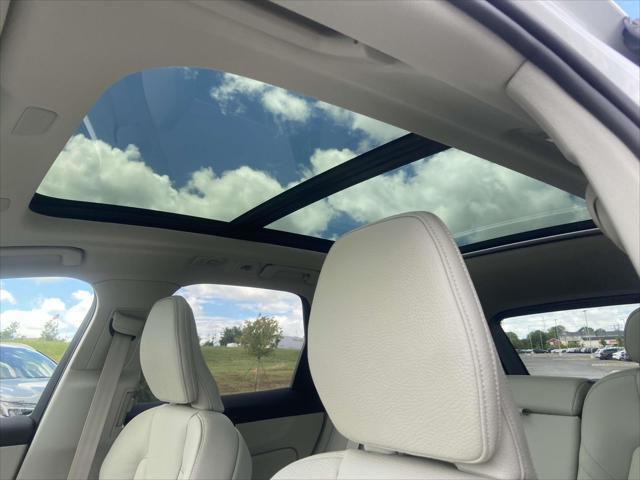 new 2025 Volvo XC60 car, priced at $55,360