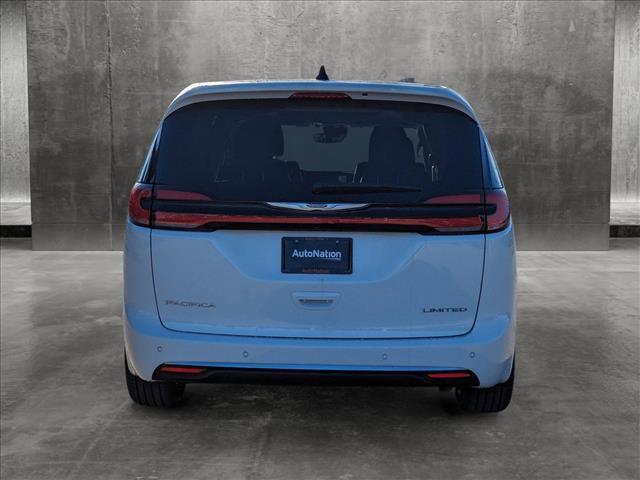 new 2024 Chrysler Pacifica car, priced at $43,592